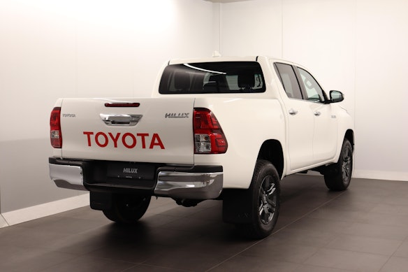 TOYOTA Hilux Double Cab.-Pick-up 2.4 D-4D 150 Style 3