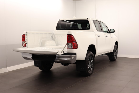 TOYOTA Hilux Double Cab.-Pick-up 2.4 D-4D 150 Style 2