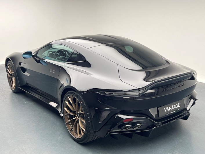 immagine del veicolo ASTON MARTIN V12 Vantage