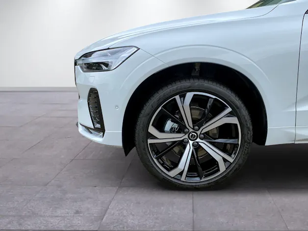 Volvo XC60 2.0 B5 MH Ultra Dark AWD