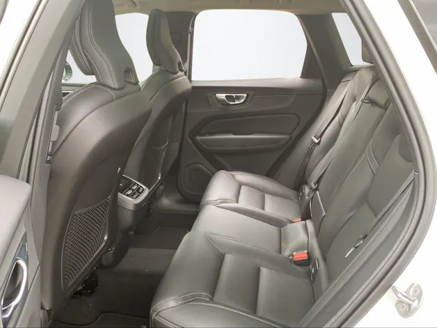Volvo XC60 2.0 B5 MH Ultra Dark AWD