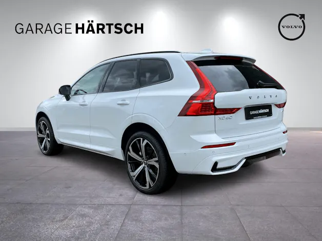Volvo XC60 2.0 B5 MH Ultra Dark AWD