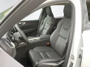 Volvo XC60 2.0 B5 MH Ultra Dark AWD