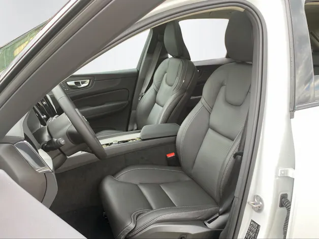 Volvo XC60 2.0 B5 MH Ultra Dark AWD