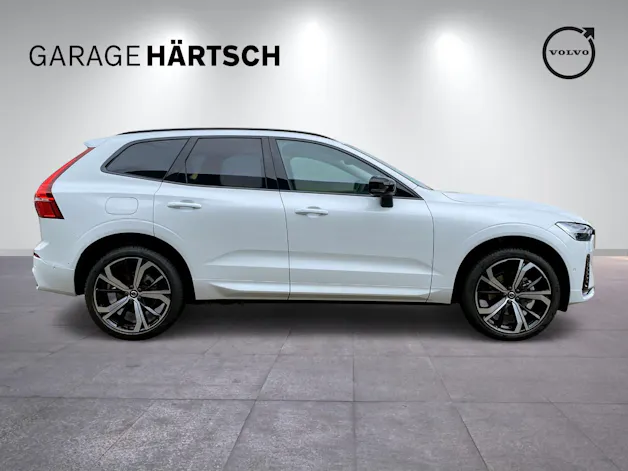Volvo XC60 2.0 B5 MH Ultra Dark AWD