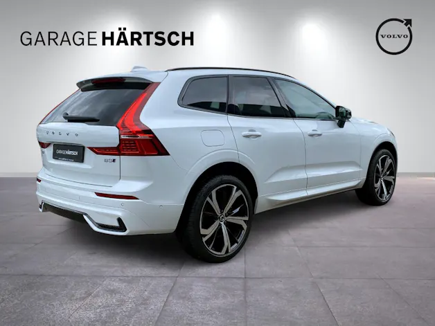 Volvo XC60 2.0 B5 MH Ultra Dark AWD