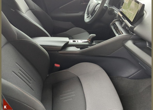 Vehicle image 17 Vehicle image 17