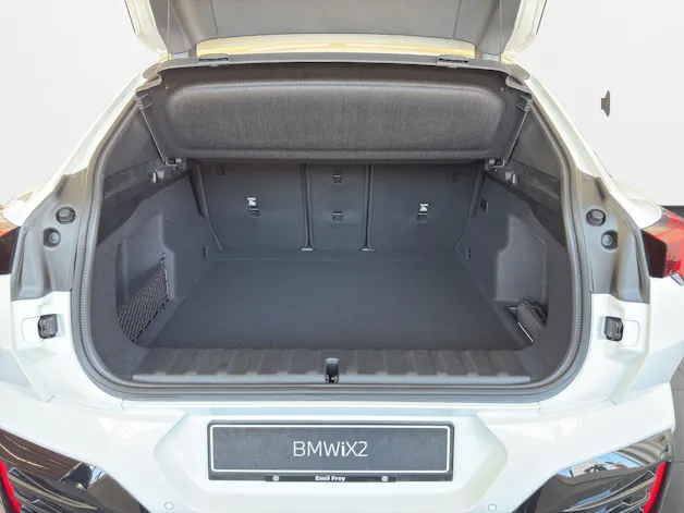 BMW iX2 xDrive 30