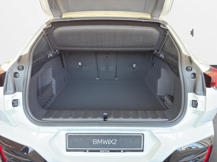 Vehicle image BMW iX2