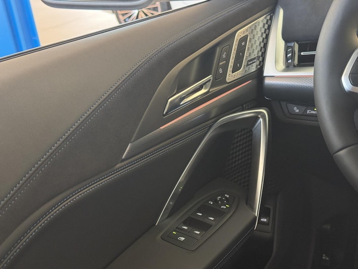 Vehicle image BMW iX2