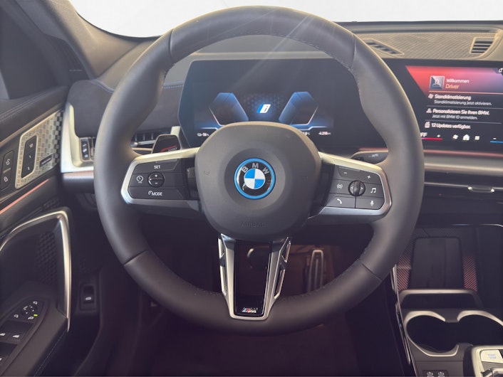 Vehicle image BMW iX2