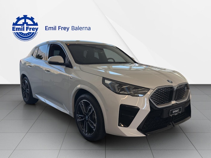 Vehicle image BMW iX2