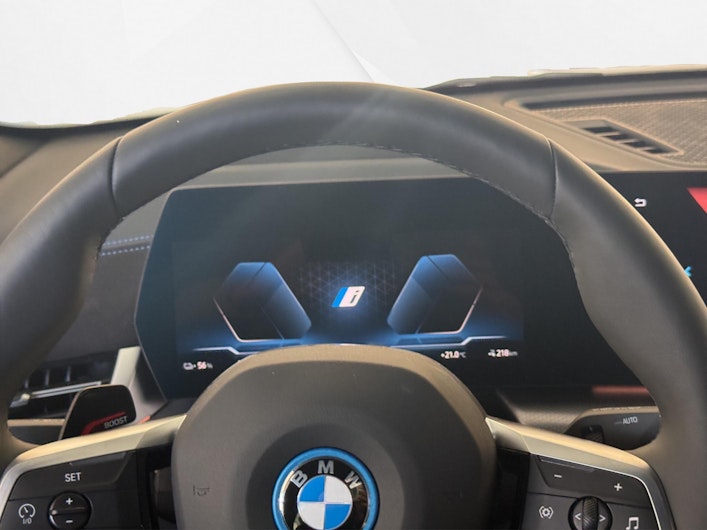 Vehicle image BMW iX2