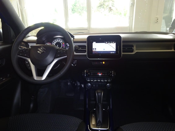 Vehicle image 7