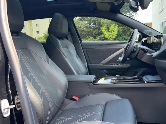 Vehicle image 6 Vehicle image 6