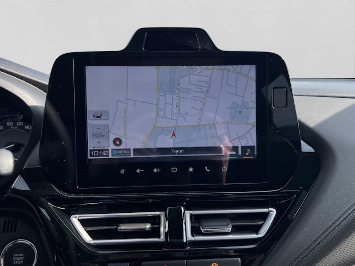 Vehicle image SUZUKI S-CROSS