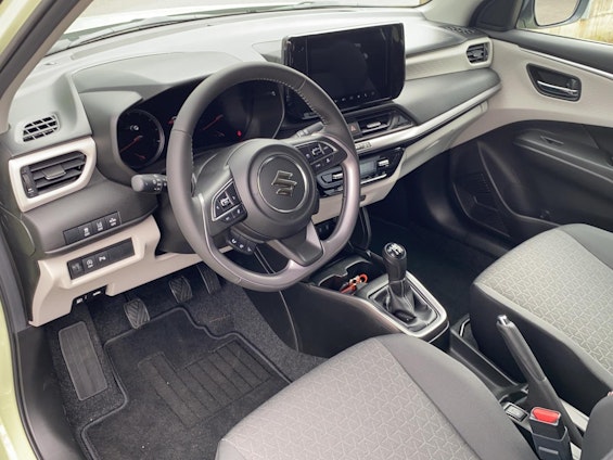 Vehicle image 5 Vehicle image 5