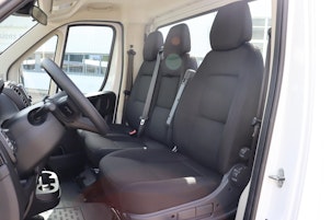 Vehicle image CITROEN Jumper Kab.-Ch. 35+ L2S 2.2 BlueHDi 140