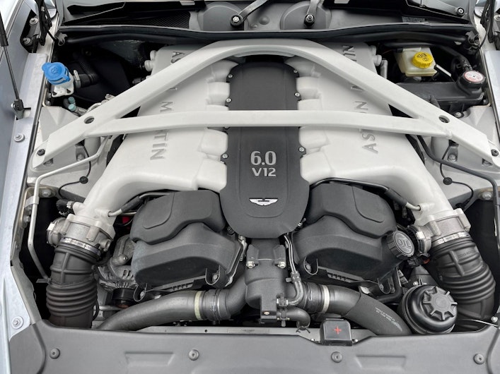 Vehicle image ASTON MARTIN V12 Vanquish