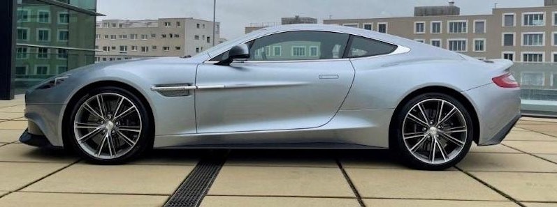 Vehicle image ASTON MARTIN V12 Vanquish