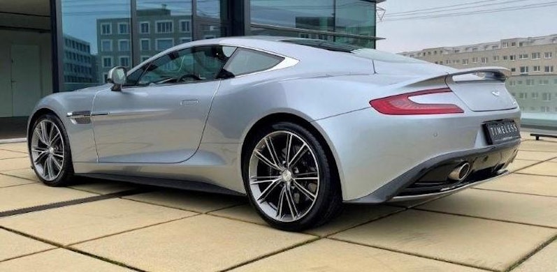 Vehicle image ASTON MARTIN V12 Vanquish