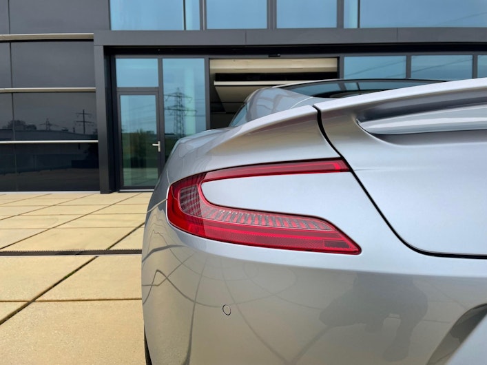 Vehicle image ASTON MARTIN V12 Vanquish