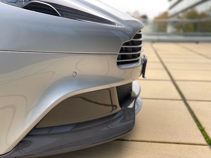 Vehicle image ASTON MARTIN V12 Vanquish