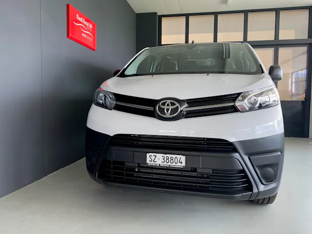 Toyota PROACE Van L1 50KWh Active