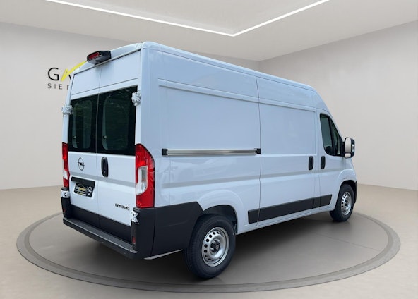 Vehicle image 4 Vehicle image 4