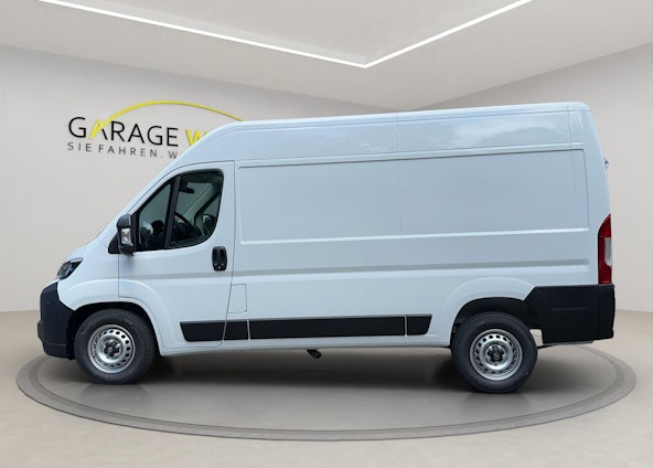 Vehicle image 7 Vehicle image 7