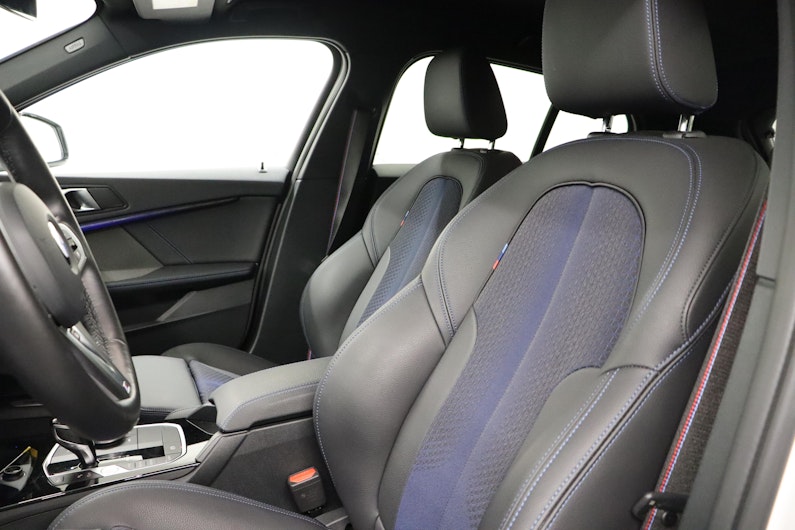 Vehicle image BMW 1 SERIES