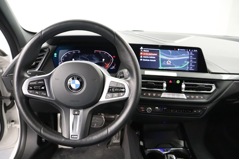 Vehicle image BMW 1 SERIES