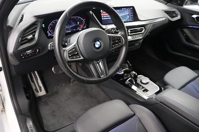 Vehicle image BMW 1 SERIES