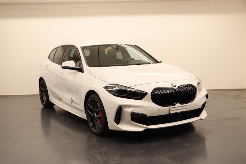 Vehicle image BMW 1 SERIES