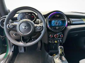 https://vehicle.imgix.net/3612748/34a19b48-310b-49b7-a0d0-c60e79da676d.jpg