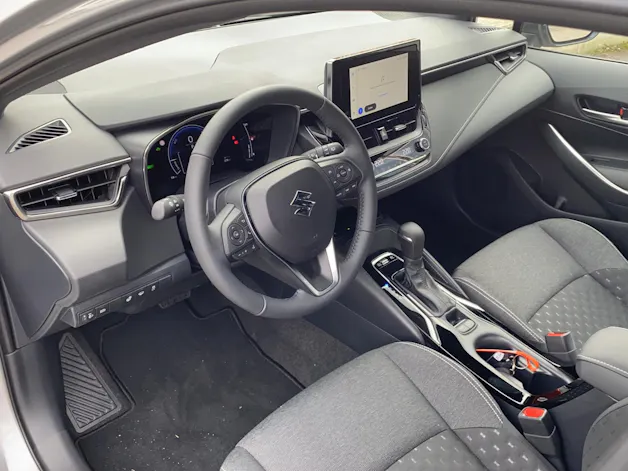 Suzuki Swace 1.8 Compact Top Hybrid