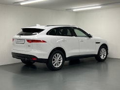 Vehicle image JAGUAR F-PACE0