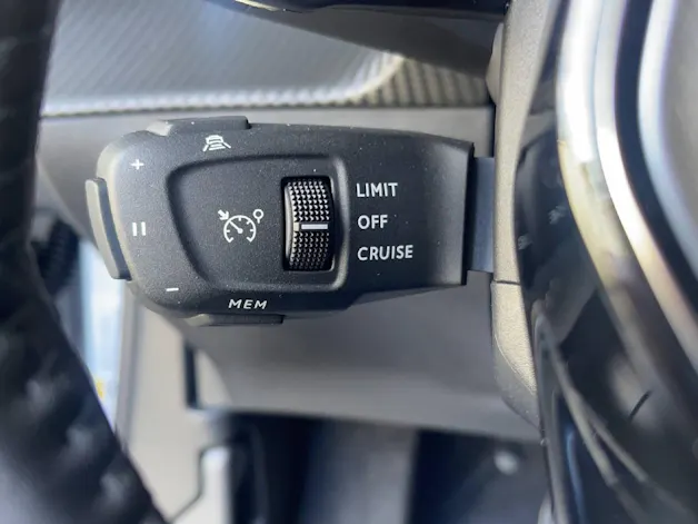 Peugeot 2008 1.2 PureTech 130 Allure