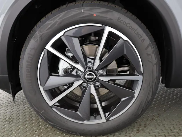 Nissan Qashqai 1.3 DIG-T 158 PS Tekna 4x4