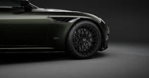 Vehicle image ASTON MARTIN DBS Coupé 770 5.2 V12 Bi-Turbo Ultimate