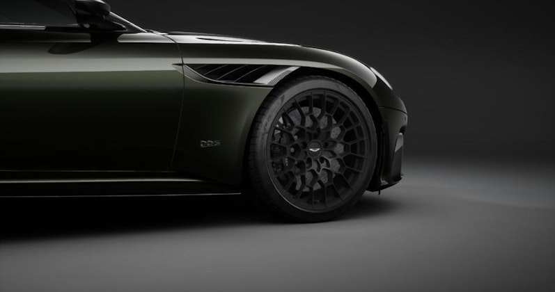 Vehicle image ASTON MARTIN DBS