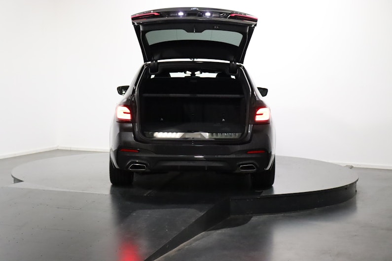 Vehicle image BMW 5 SERIES