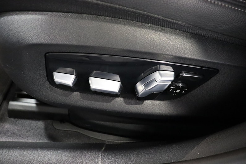 Vehicle image BMW 5 SERIES