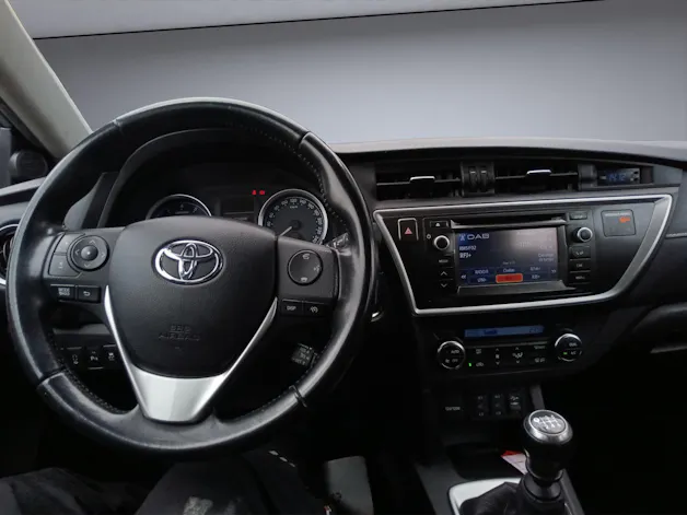 Toyota Auris Touring Sports 1.6 Sol
