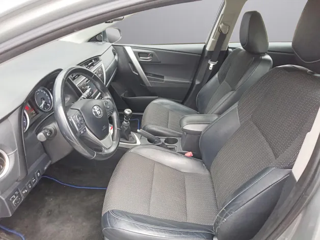 Toyota Auris Touring Sports 1.6 Sol