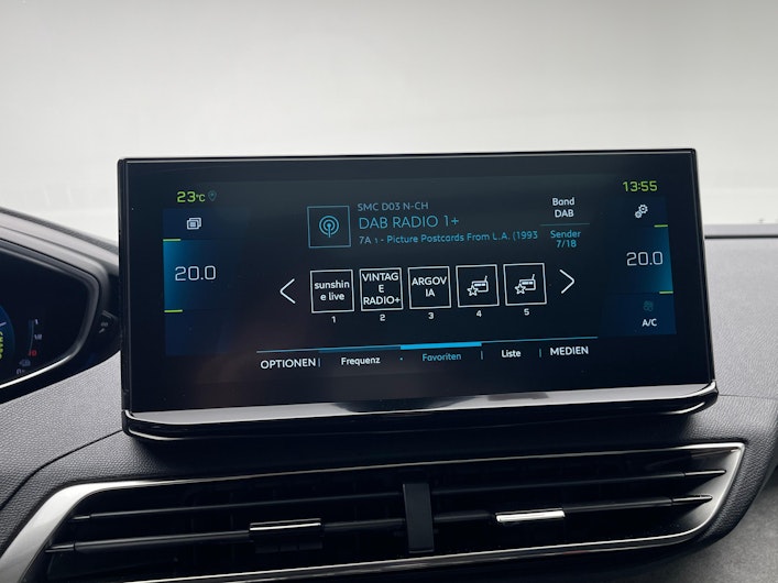 Vehicle image PEUGEOT 3008