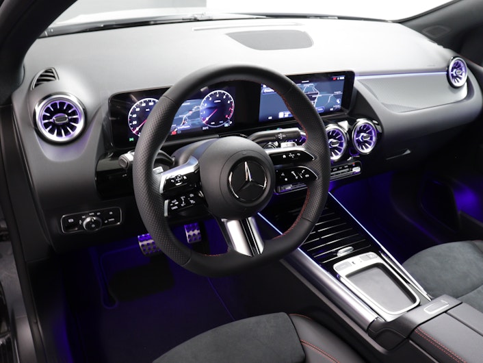 Vehicle image MERCEDES-BENZ B 200