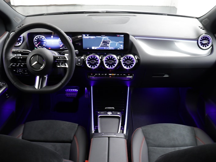 Vehicle image MERCEDES-BENZ B 200