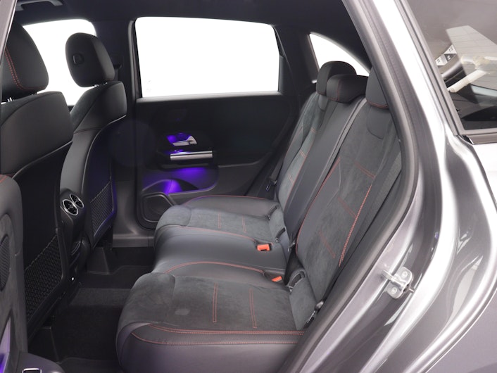 Vehicle image MERCEDES-BENZ B 200