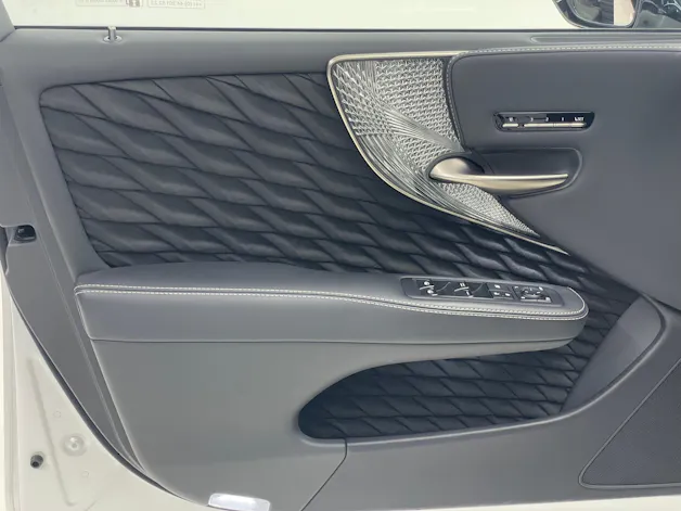 Lexus LS 500h Excellence AWD